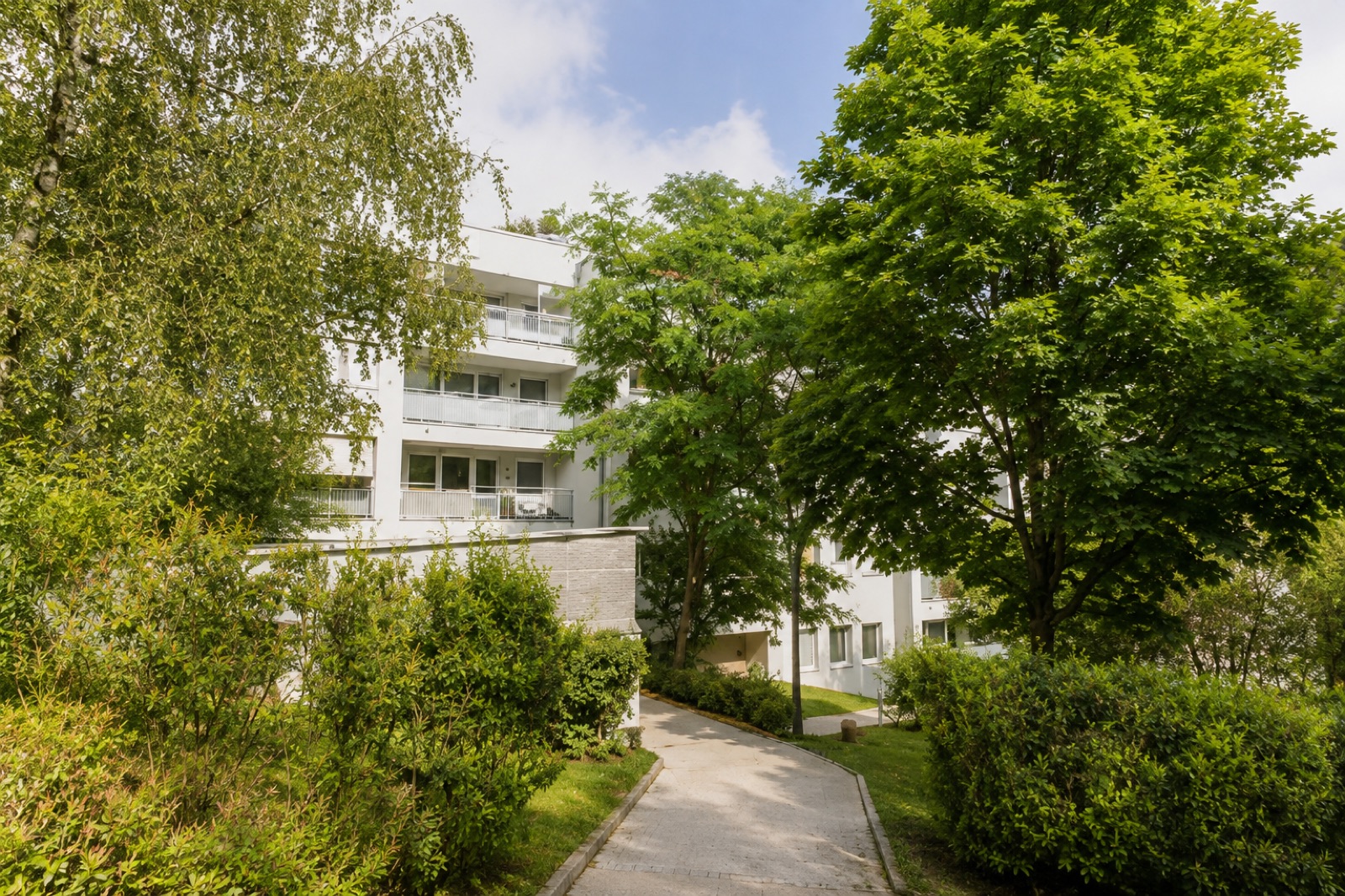 Das Praxishaus in Purkersdorf, im Grünen gelegen